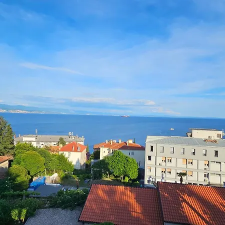 Elvira Lägenhet Opatija